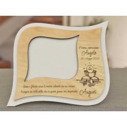 Portafoto in legno personalizzabile con incisione, prodotto Made in Italy eco-sostenibile.